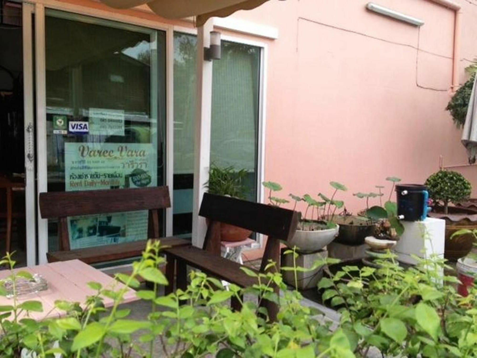 Vareevara Apartment Bangkok Exterior photo